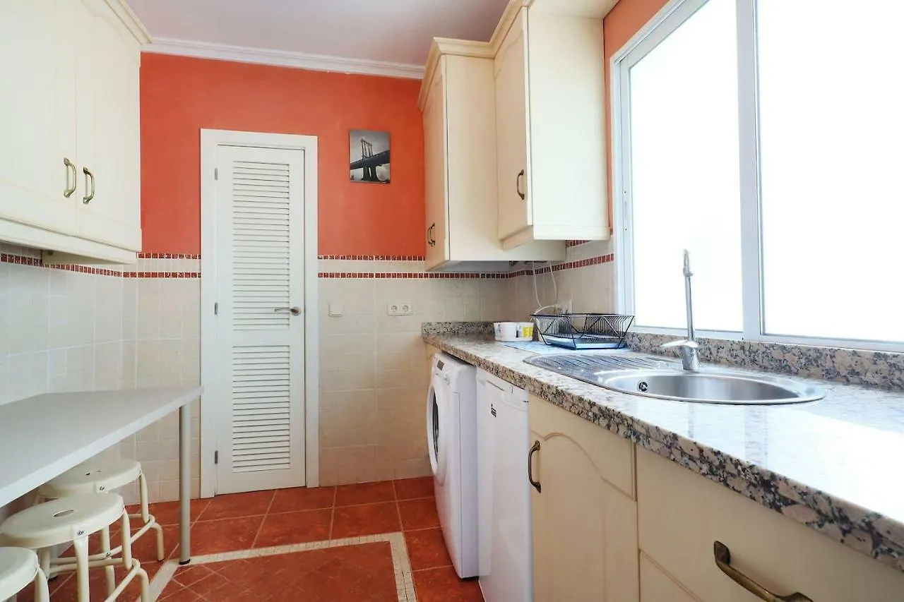 Apartment Duque De Hornachuelos, Parking En Pleno Centro Cordoba